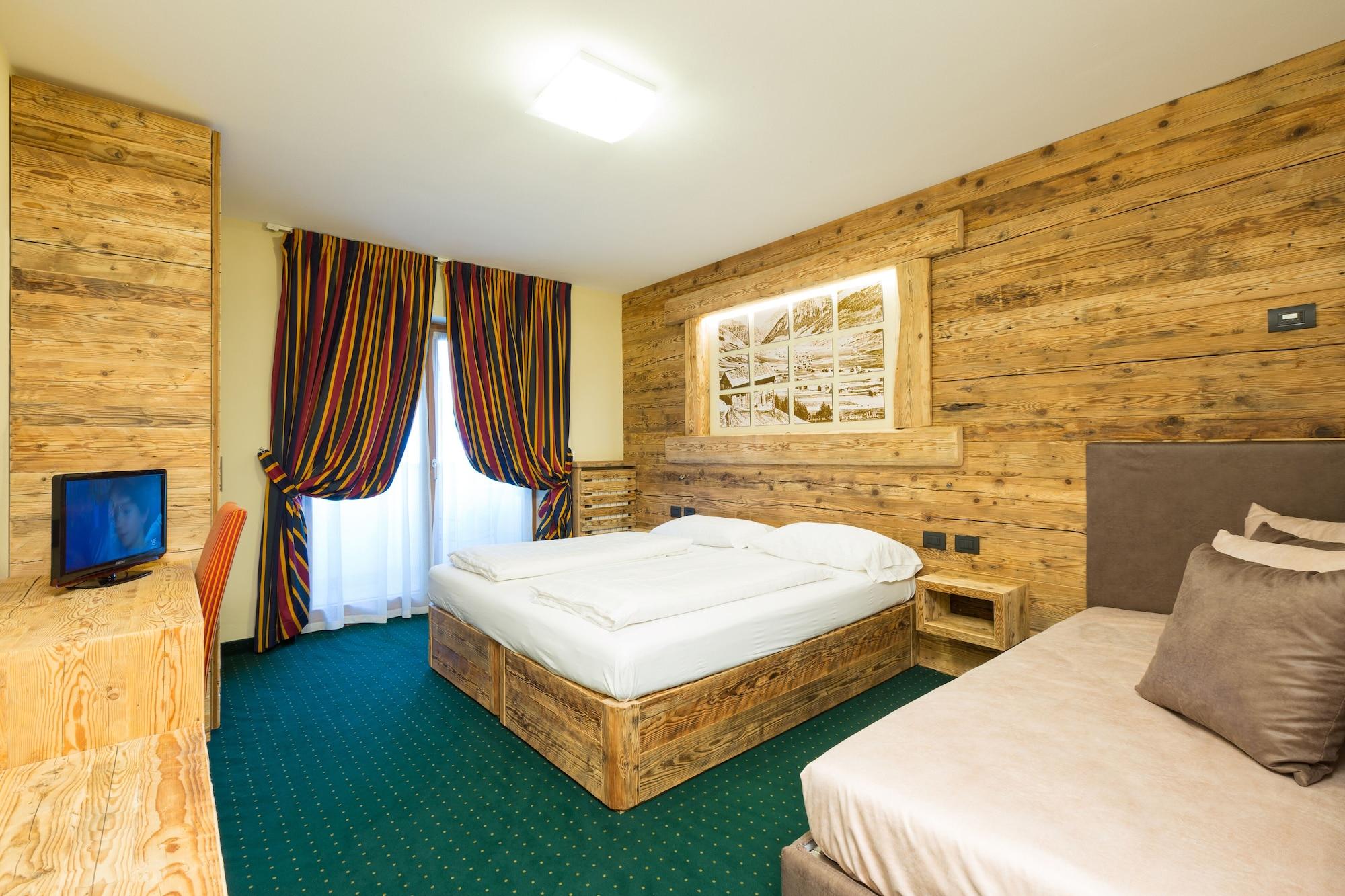 Hotel Touring Livigno Exterior foto